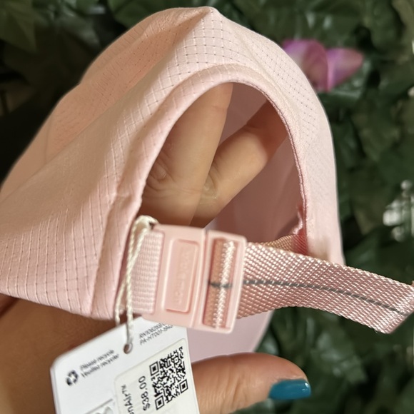 NWT Lululemon Fast and Free Run Light Pink Cap - Picture 3 of 5